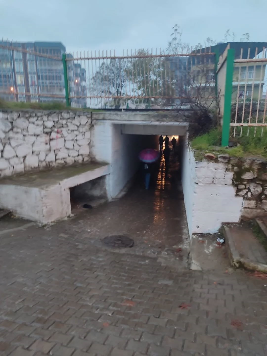 AYDIN'IN GERMENCİK İLÇESİNDE ZABITA EKİPLERİ ÖĞRENCİLERİN GÜVENLİĞİNİN SAĞLANMASI AMACIYLA...