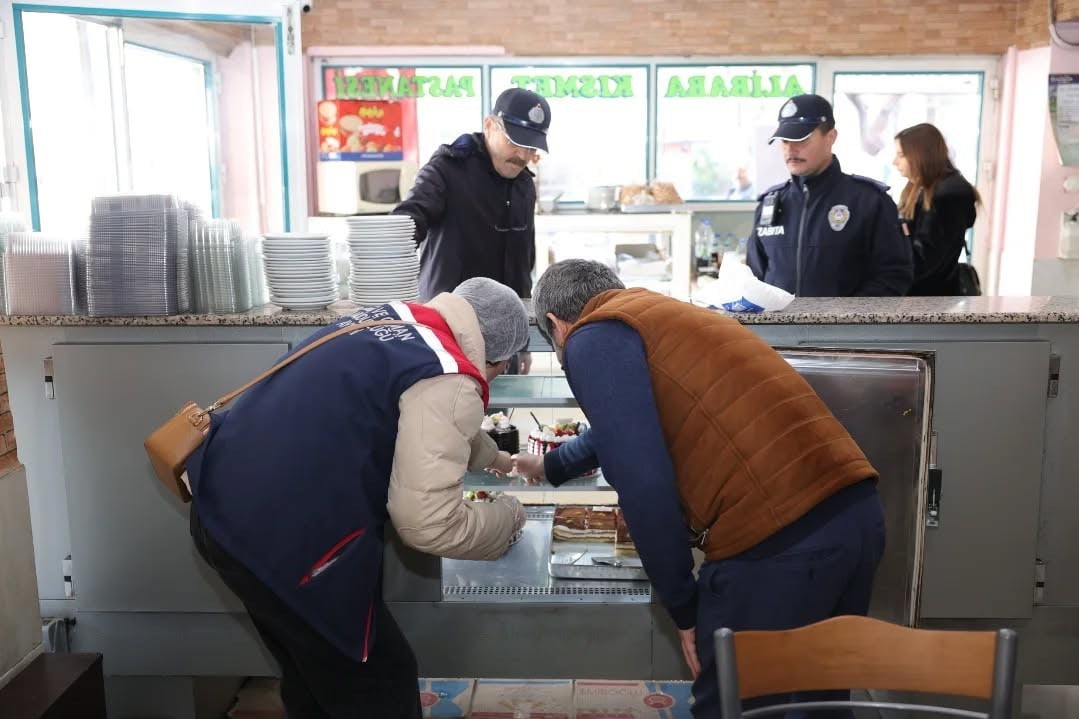 AYDIN'IN İNCİRLİOVA İLÇESİNDE YILBAŞI ÖNCESİ DENETİMLERİNİ SIKLAŞTIRAN ZABITA EKİPLERİ, İLÇE TARIM...