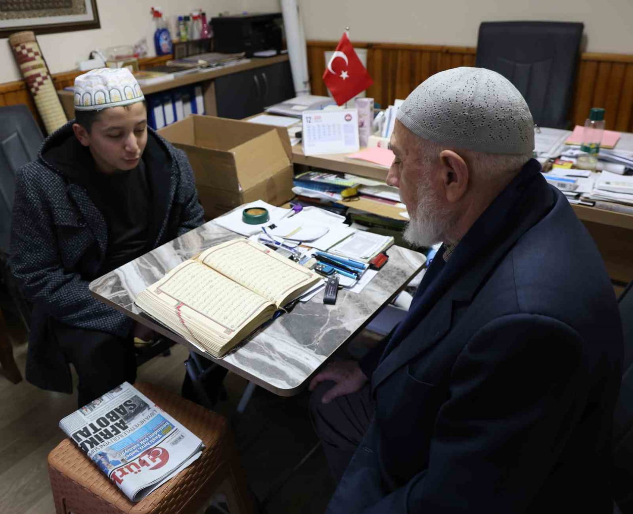 AYDIN’IN NAZİLLİ İLÇESİNDE BULUNAN 1453 YILI YAPIMI MERKEZ KOCA CAMİİ’NDE 1967 YILINDAN 2005...