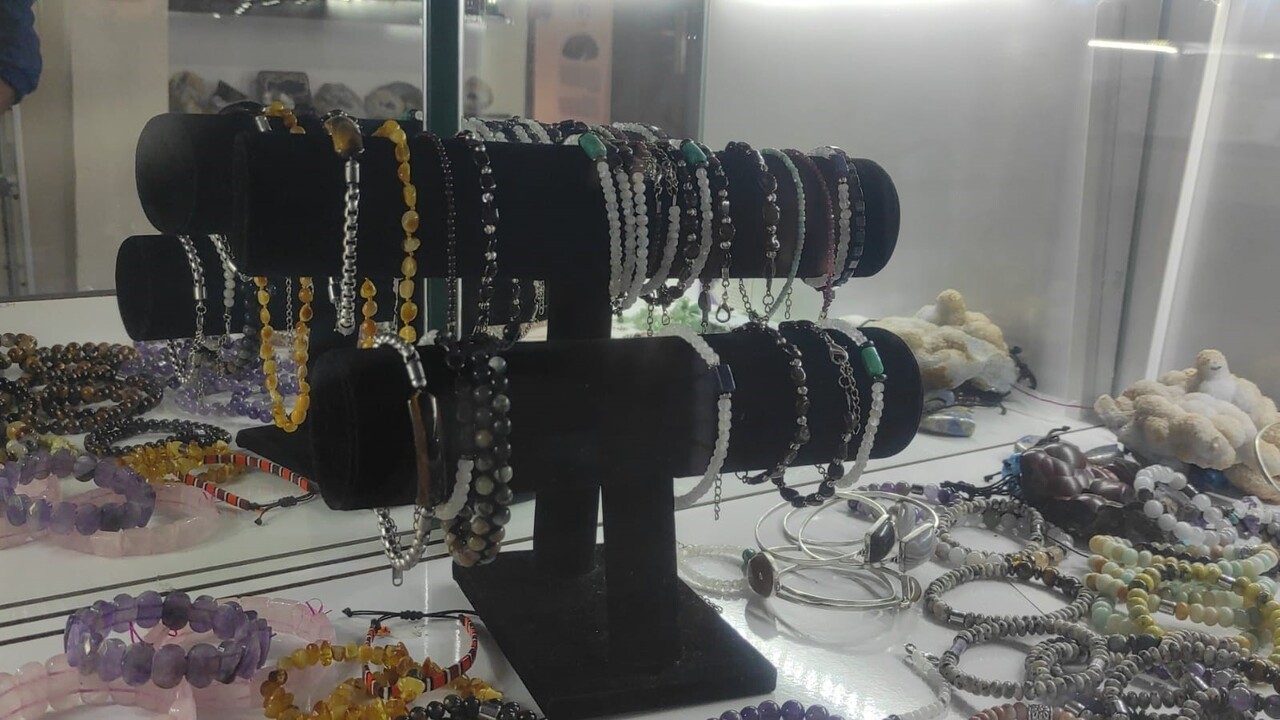 AYDINCIK KADIN GİRİŞİMİ KOOPERATİFİ ÇATISI ALTINDA BİR ARAYA GELEN KADINLAR, ALDIKLARI TAKI...