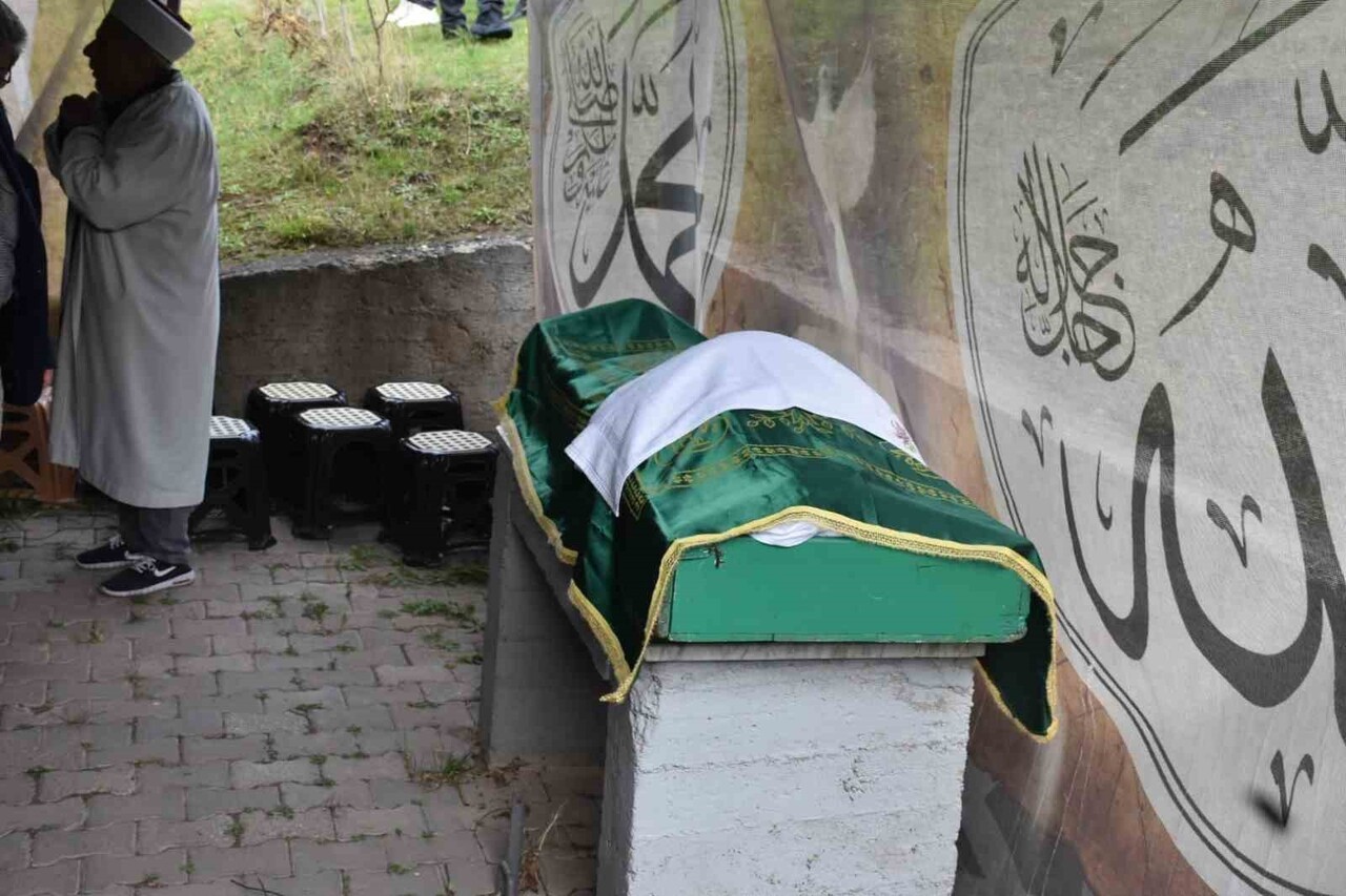 AYTEKİN İLMEK'İN CENAZESİ, HENDEK DİKMEN MAHALLESİ MERKEZ CAMİSİNDE İKİNDİ NAMAZINI MÜTEAKİP...