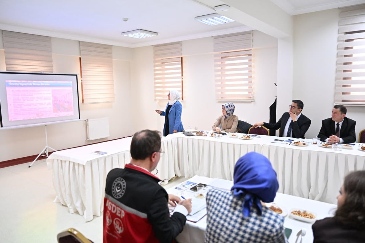 BAĞIMLILIKLA MÜCADELE İLÇE KOORDİNASYON KURULU’NUN, 2025 YILI SON TOPLANTISI ALTINDAĞ BELEDİYESİ...