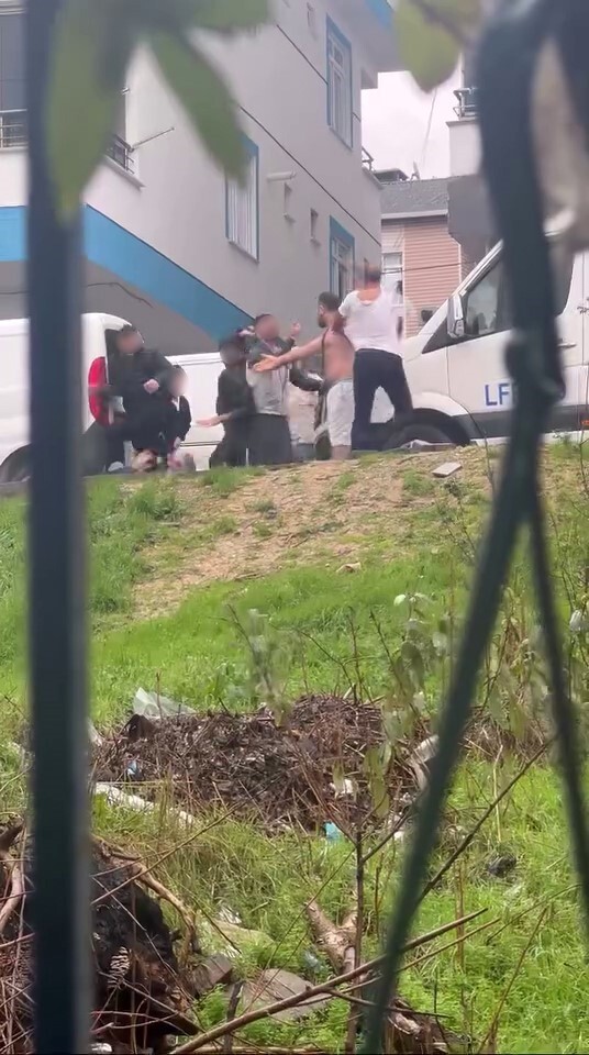 BAŞAKŞEHİR'DE İKİ KARDEŞ ARASINDA MAL PAYLAŞIMI NEDENİYLE ÇIKTIĞI İDDİA EDİLEN TARTIŞMA KISA...