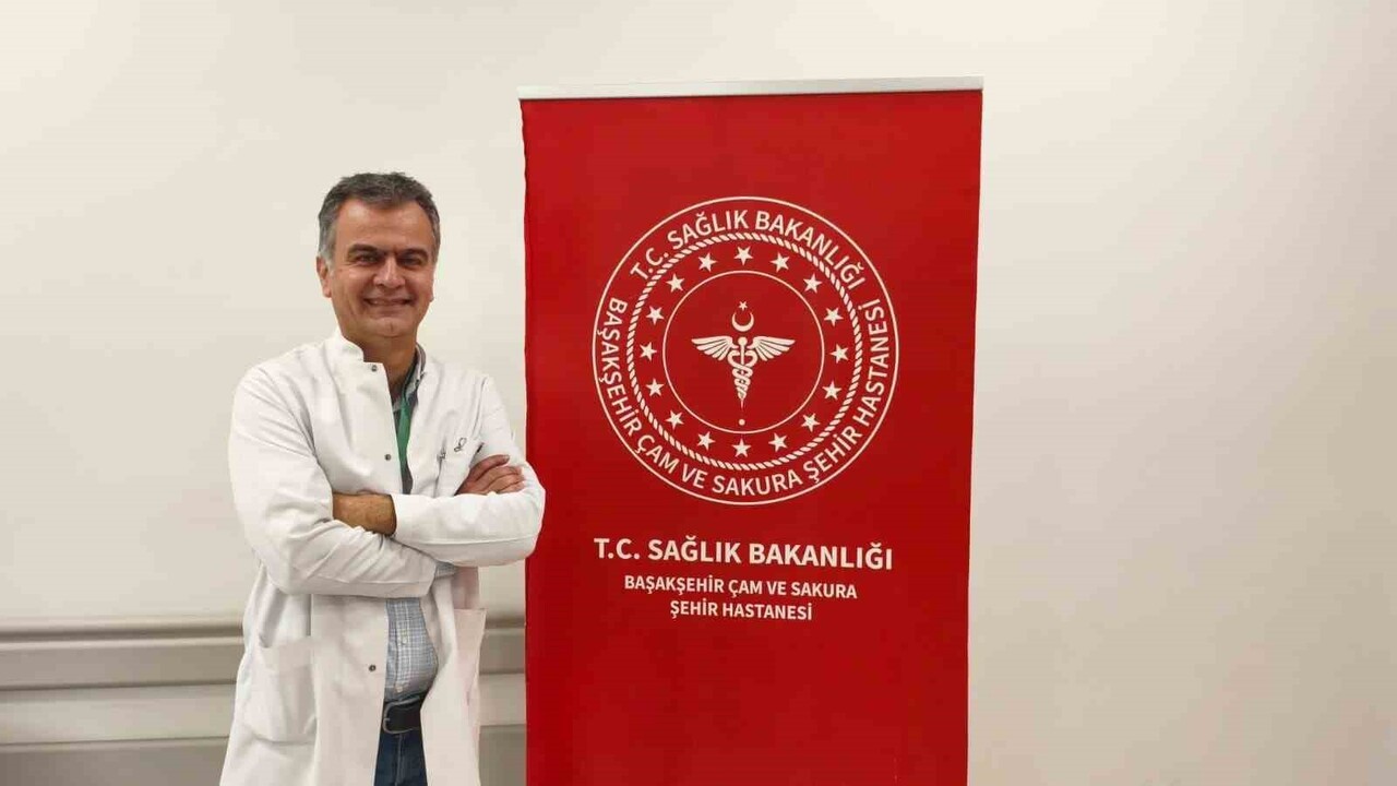 BAŞAKŞEHİR ÇAM VE SAKURA ŞEHİR HASTANESİ NÖROLOJİ UZMANI PROF. DR. MURAT ÇABALAR, DEMANSIN...