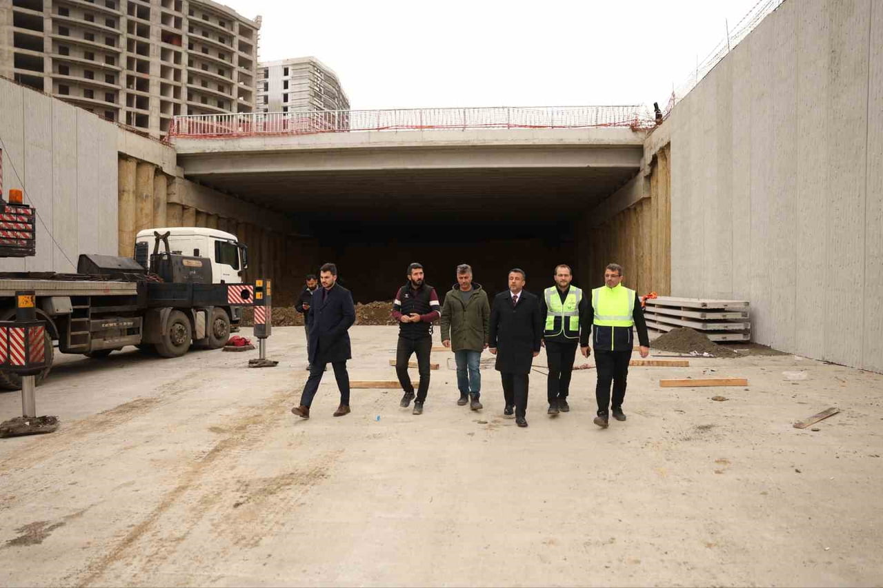 BAŞKAN HALİT DOĞAN, RECEP TAYYİP ERDOĞAN BULVARI VE AFAD ÜST GEÇİT KÖPRÜLÜ KAVŞAĞI’NDA YÜRÜTÜLEN...