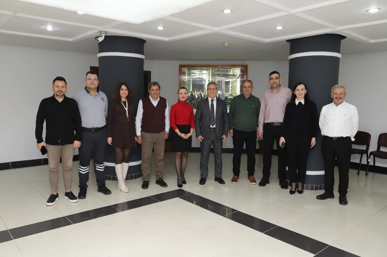 BAŞKAN TETİK MESAİ ARKADAŞLARININ YENİ YILINI KUTLADI