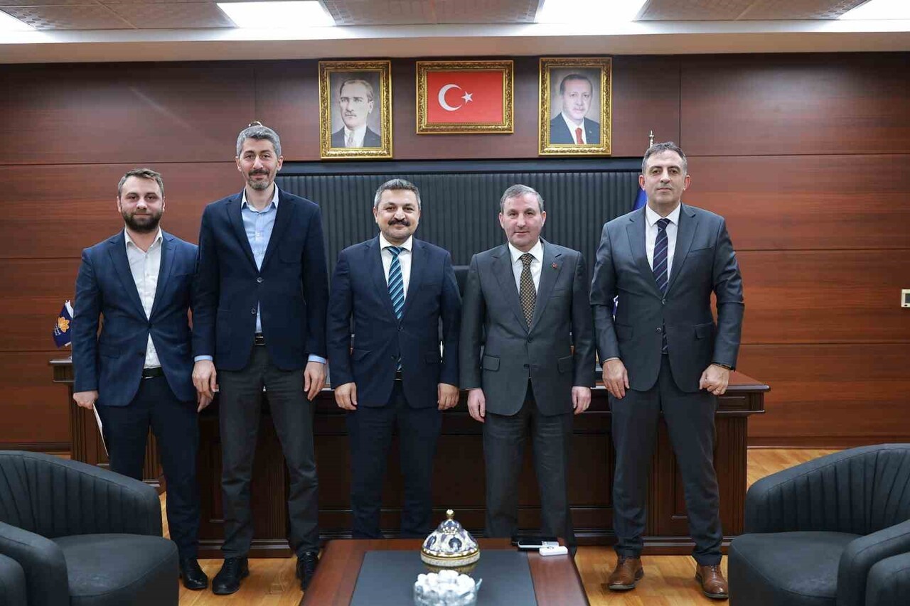 BAŞKAN TOMBAŞ, SAĞLIK YATIRIMLARI GENEL MÜDÜR YARDIMCISI İBRAHİM SÖYLER VE SAĞLIK YATIRIMLARI...