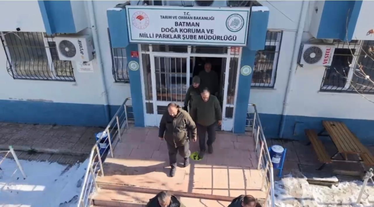 BATMAN'DA ETKİLİ OLAN YOĞUN KAR YAĞIŞI NEDENİYLE DAĞLIK BÖLGELERDE KAR KALINLIĞI YER YER 50...