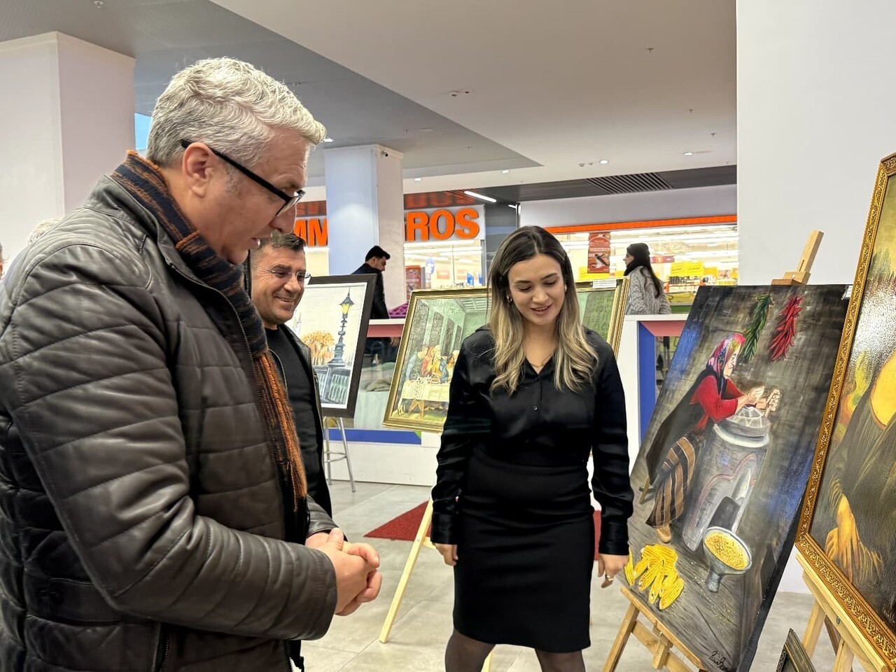 BATMAN’DA DÜZENLENEN “GEÇMİŞTEN GELECEĞE” SERGİSİ YOĞUN İLGİ GÖRDÜ