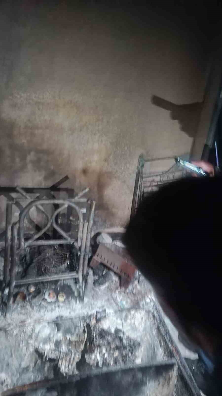 BATMAN’IN KARDELEN MAHALLESİ’NDE BULUNAN GALAKSİ SİTESİNDE 4’ÜNCÜ KAT MERDİVEN BOŞLUĞUNDA ÇIKAN...