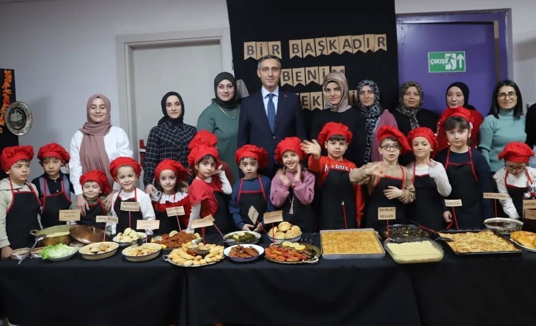 BAYBURT’TA 'AİLEMLE EĞİTİM YOLCULUĞUM' PROJESİ KAPSAMINDA RENKLİ ETKİNLİKLER YAPILDI