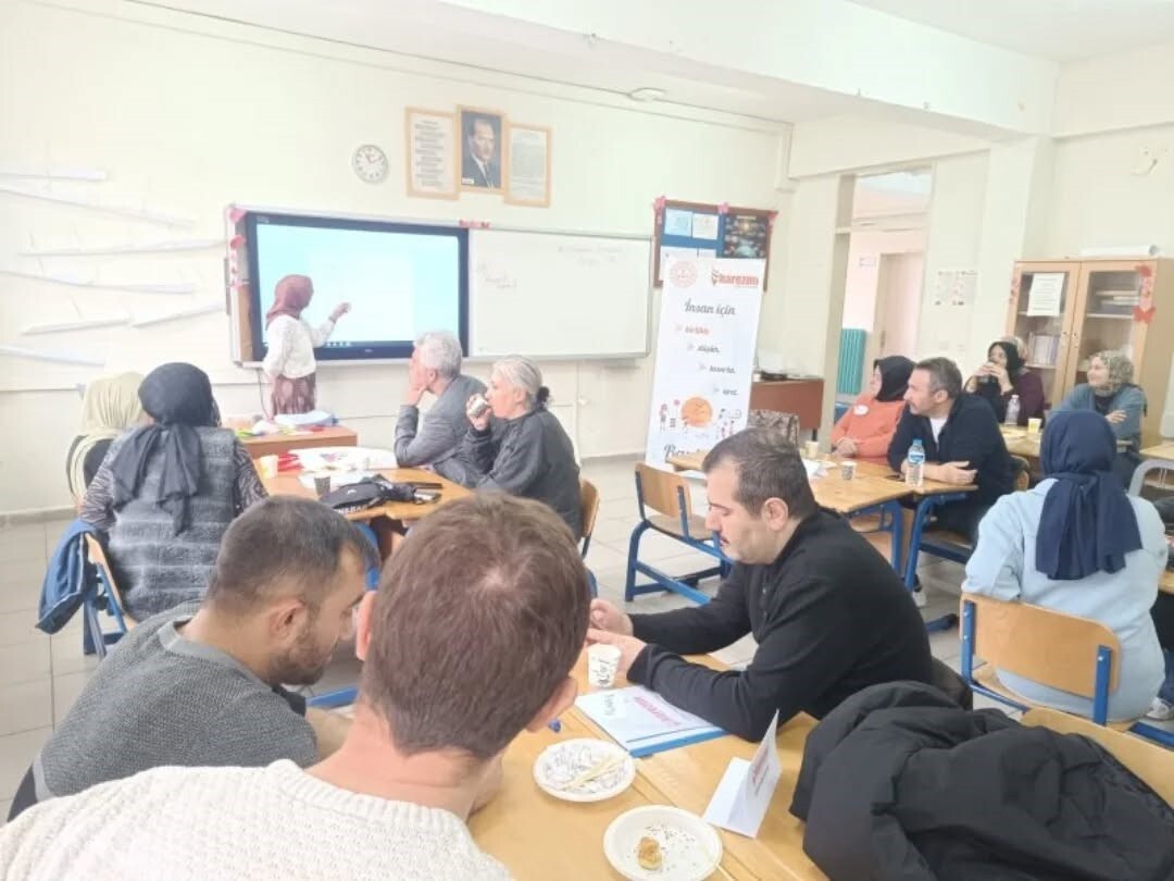 BAYBURT’TA HAREZMİ EĞİTİM MODELİ ÖĞRETMEN EĞİTİMİ TAMAMLANDI