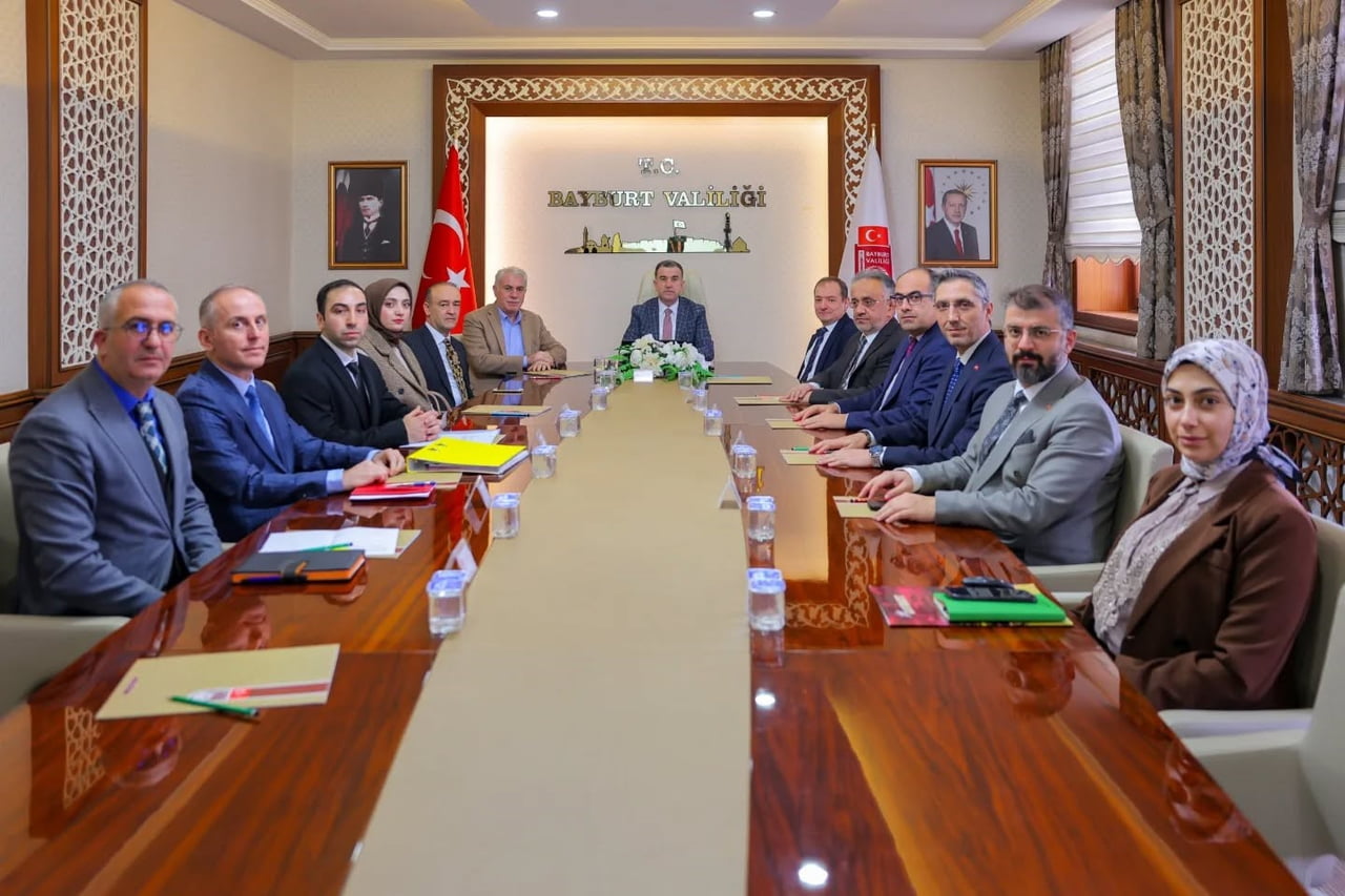 BAYBURT’TA HAYVANLARIN KORUNMASINA YÖNELİK ÇALIŞMALAR DEĞERLENDİRİLDİ