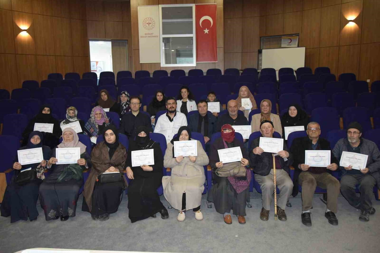 BAYBURT’TA YILIN SON ‘DİYABET OKULU EĞİTİMİ’ TAMAMLANDI