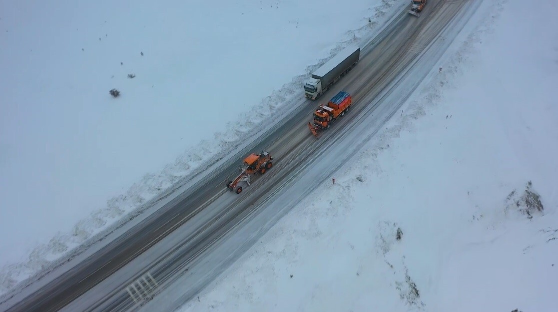 BAYBURT VE ERZİNCAN’IN YÜKSEK KESİMLERİNDE KAR YAĞIŞI ETKİLİ OLDU