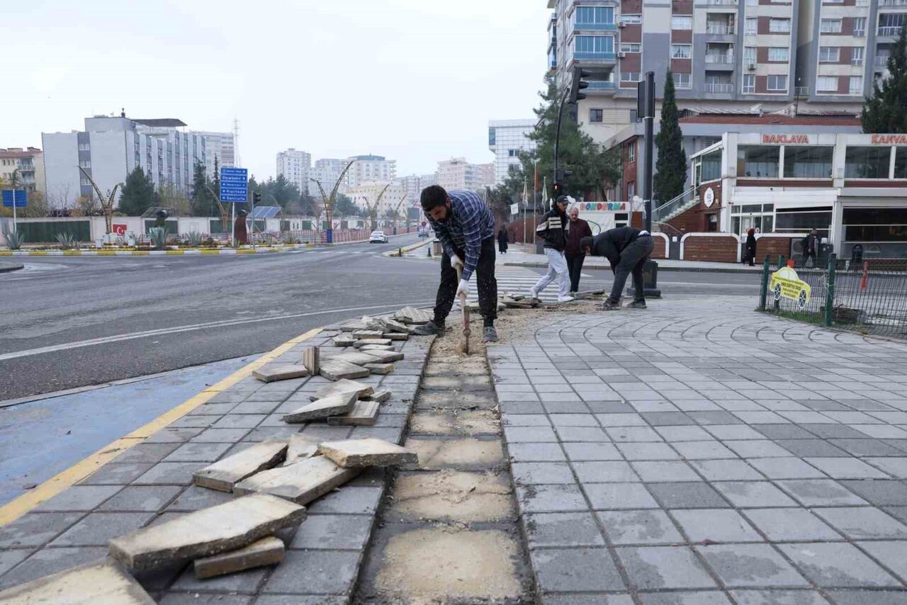 BELEDİYEDEN YAPILAN AÇIKLAMAYA GÖRE, ARTUKLU İLÇESİNDE ÇEŞİTLİ NEDENLERLE ZARAR GÖREN...