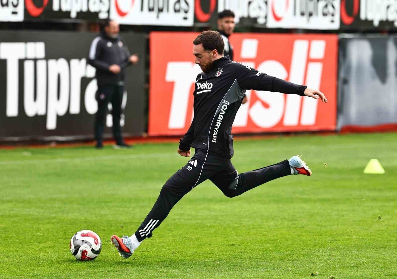 BEŞİKTAŞ, TRENDYOL SÜPER LİG'İN 16. HAFTASINDA DEPLASMANDA TRABZONSPOR İLE OYNAYACAĞI...