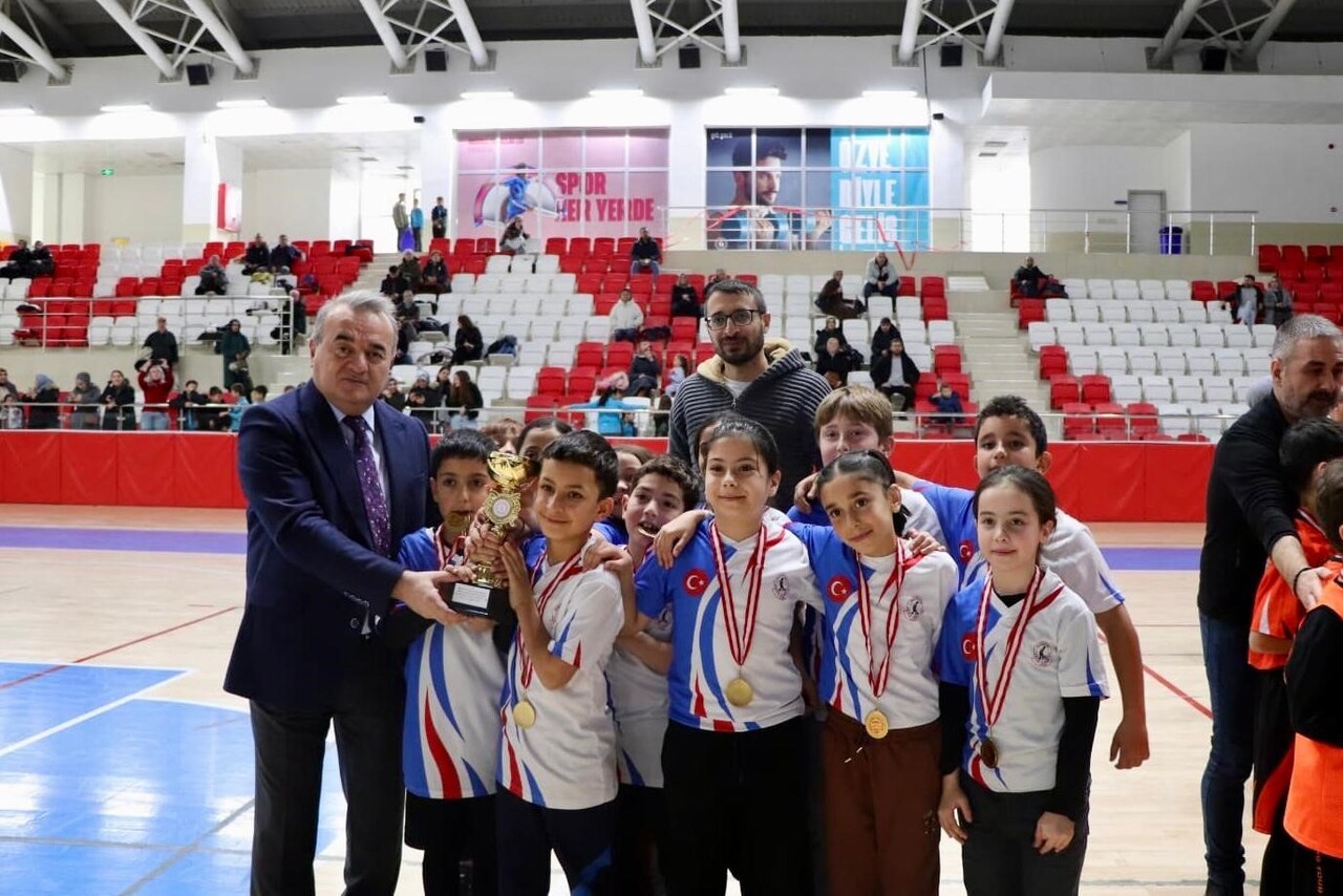 BİLECİK’TE OKUL SPORLARI VE GELENEKSEL ÇOCUK OYUNLARI FİNALLERİ TAMAMLANDI