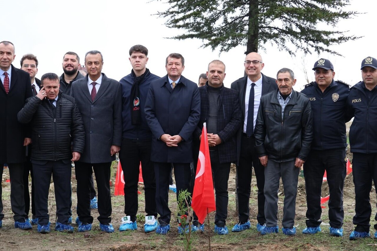 BİLECİK’TE ŞEHİTLER ADINA FİDAN DİKİMİ GERÇEKLEŞTİRİLDİ