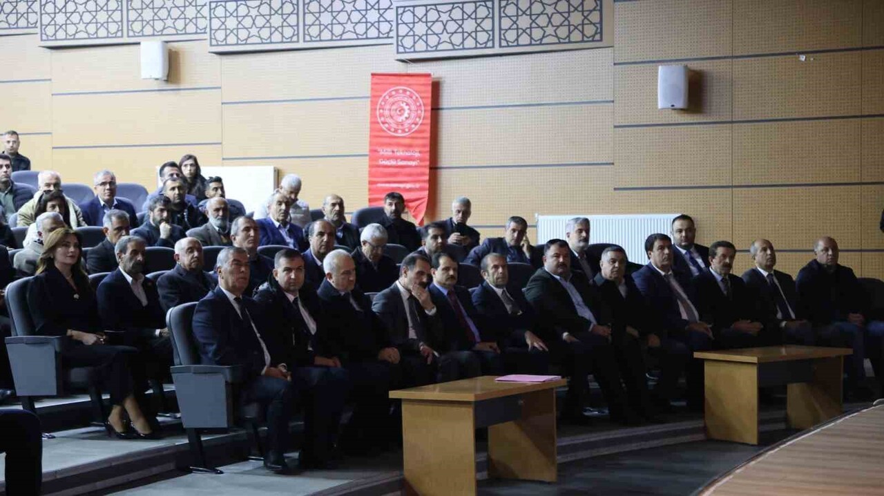 BİNGÖL VALİLİĞİ KOORDİNESİNDE "DEPREM YÖNETMELİĞİ UYGULAMA EĞİTİMİ"...