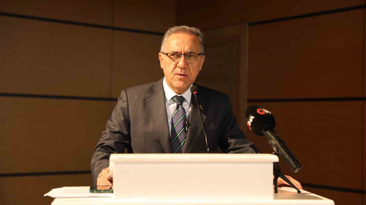 BİNGÖL VALİSİ DR. AHMET HAMDİ USTA PROGRAMDA BİR KONUŞMA YAPTI