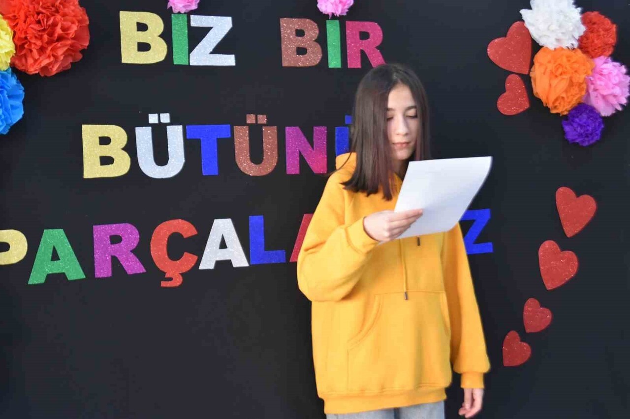 BİTLİS AHMET EREN ÖZEL EĞİTİM MESLEK OKULU ÖĞRENCİLERİ, 3 ARALIK DÜNYA ENGELLİLER GÜNÜ KAPSAMINDA...