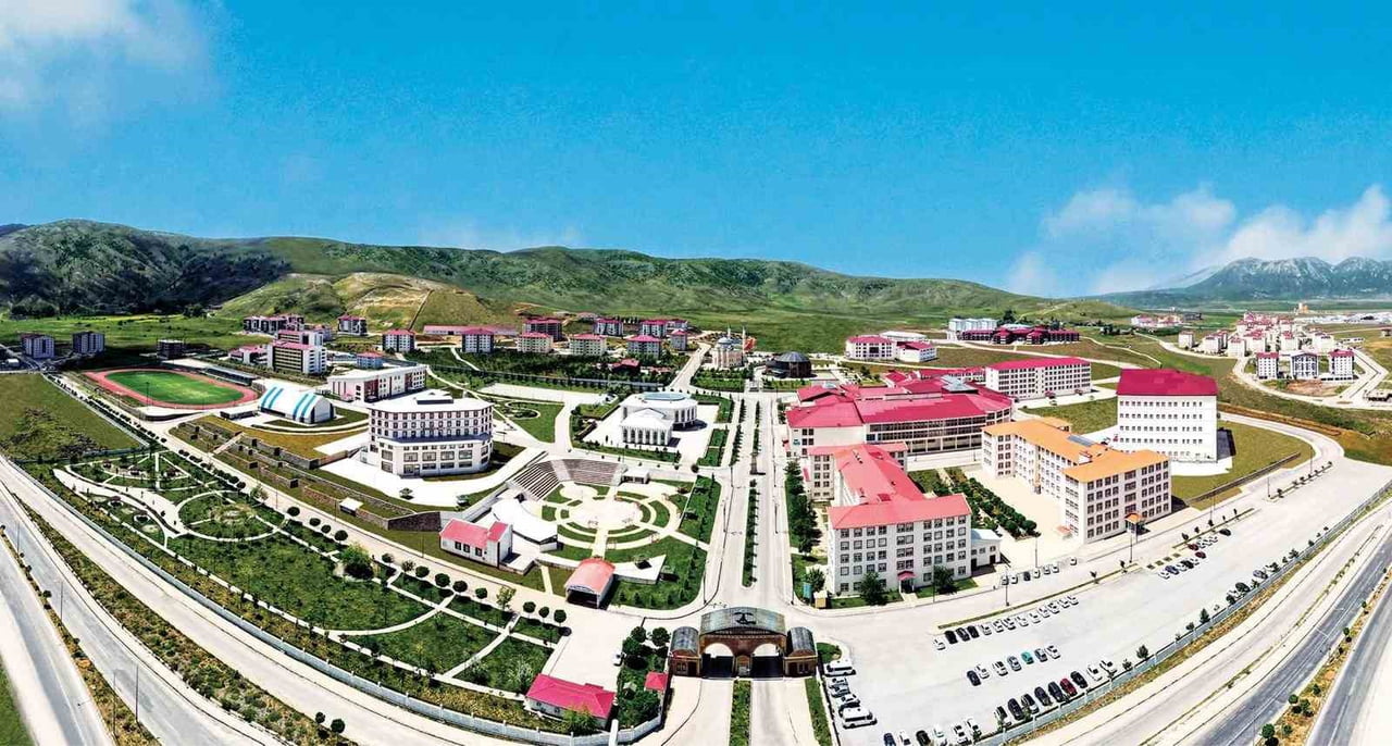 BİTLİS EREN ÜNİVERSİTESİ, YÖK TARAFINDAN YAYIMLANAN 2025 İZLEME VE DEĞERLENDİRME RAPORU’NA GÖRE...