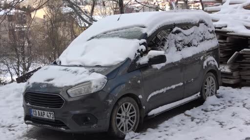 Bitlis kar hapsinde: Okullar 1 gün tatil edildi