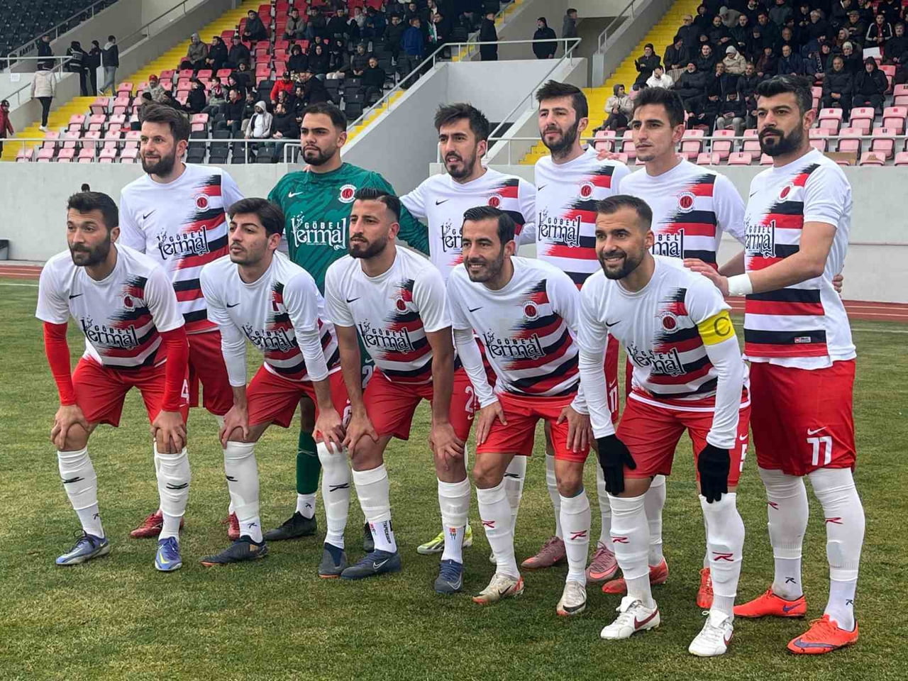 BÖLGESEL AMATÖR LİG 5. GRUP 12. HAFTASINDA TKİ TAVŞANLI LİNYİTSPOR, SAHASINDA 2 EYLÜLSPOR'U 2-0...