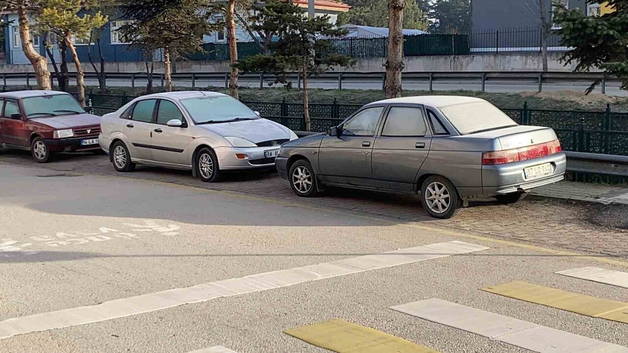 BOLU’DA GECE SAATLERİNDE SICAKLIĞIN EKSİ DERECELERE KADAR DÜŞMESİYLE BİRLİKTE, SABAHIN ERKEN...