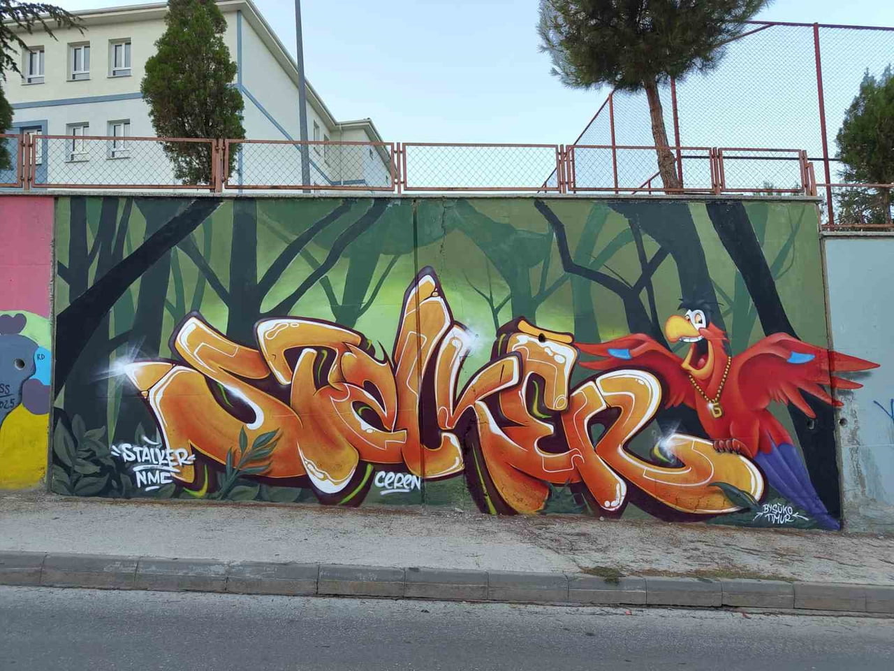 BOZÜYÜK'TE OKUL DUVARLARI SANATLA HAYAT BULDU