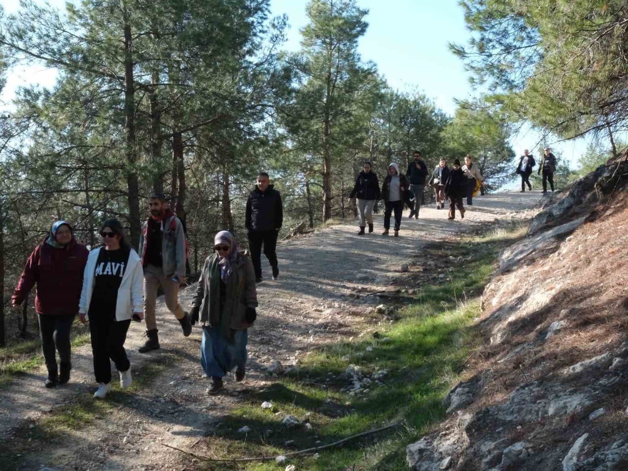 BUHARKENTLİLER ‘DOĞA VE TARİH’ İÇİN YÜRÜDÜ