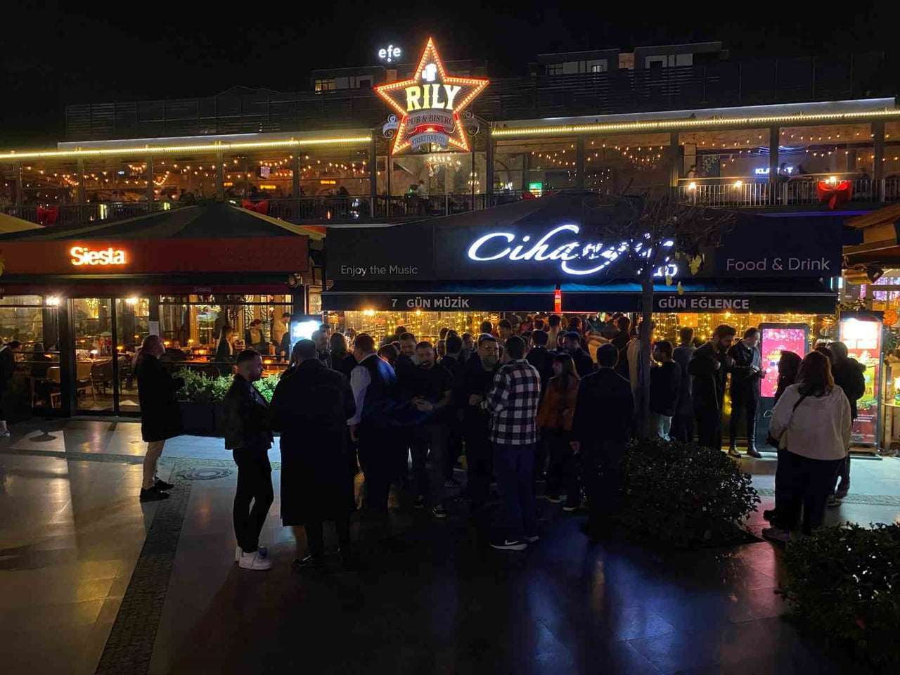 BURSA'DA GECE BOYUNCA SÜREN ASAYİŞ UYGULAMASI: 3 İLÇEDE ARANAN ŞAHISLAR YAKALANDI
