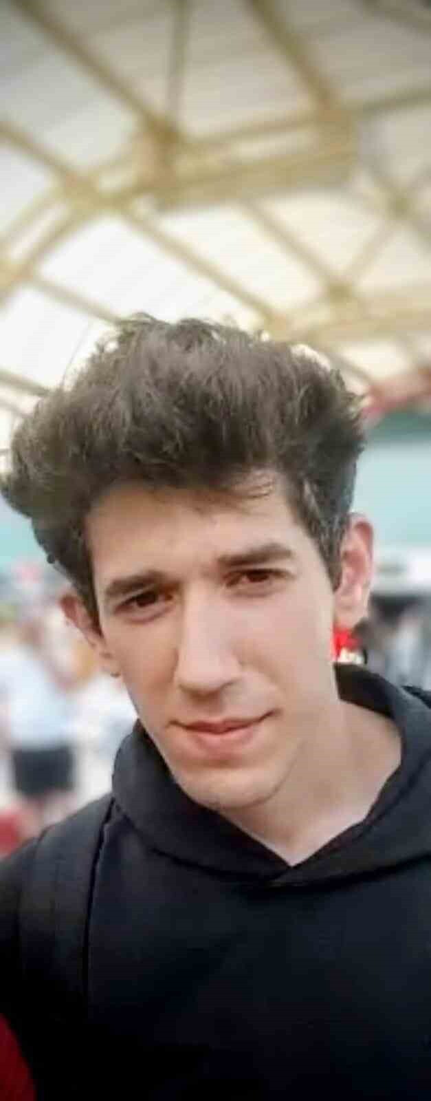 BURSA'DA YAŞAYAN 19 YAŞINDAKİ BERAT YAVUZ'DAN 3 GÜNDÜR HABER ALINAMIYOR. EDİNİLEN BİLGİYE GÖRE...