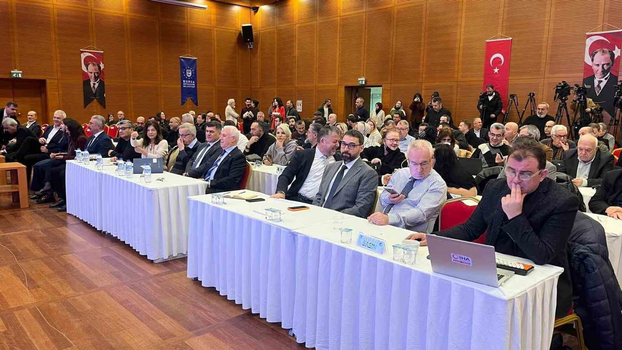 BURSA BÜYÜKŞEHİR BELEDİYE BAŞKANI MUSTAFA BOZBEY, 2025 YILINDA YAPILAN HİZMETLERİ MERİNOS ATATÜRK...