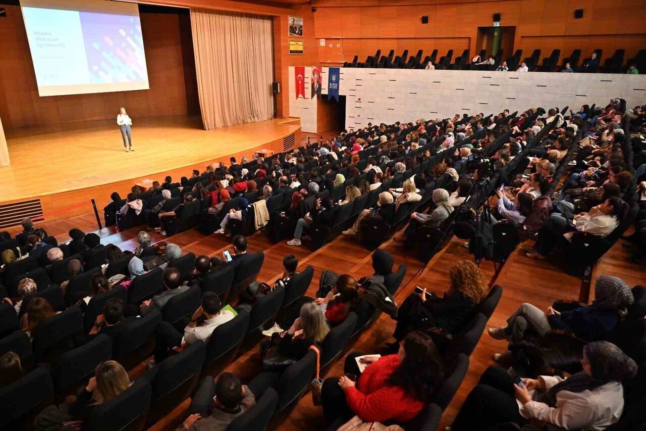 BURSA BÜYÜKŞEHİR BELEDİYESİ TARAFINDAN ‘İLERİYE GİDEN YOLUN HARİTASINI ÇİZMEK’ TEMASIYLA...