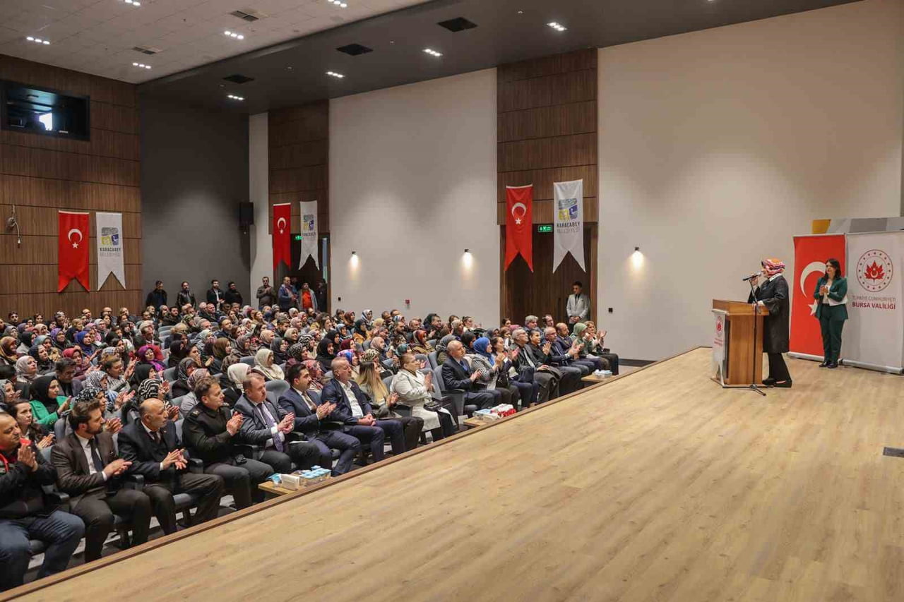 BURSA VALİSİ EROL AYYILDIZ’IN EŞİ UZM. DR. DİLEK DİDEM AYYILDIZ, MUSTAFAKEMALPAŞA VE KARACABEY...