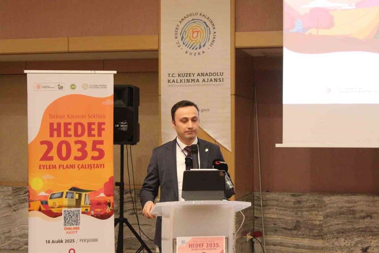 ÇALIŞTAYIN AÇILIŞINDA KONUŞAN SERKAN GENÇ