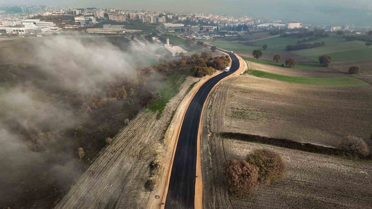 ÇAMLIK BULVARI’NDA ÇINARCIK BARAJI İSALE HATTI ÇALIŞMALARI TAMAMLANIRKEN, YOL SABAHA KARŞI YENİDEN...