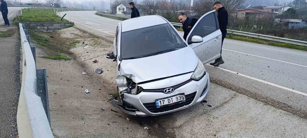 ÇAN-BİGA KARA YOLU OKÇULAR KÖYÜ MEVKİİNDE MEYDANA GELEN TRAFİK KAZASINDA 1 KİŞİ...