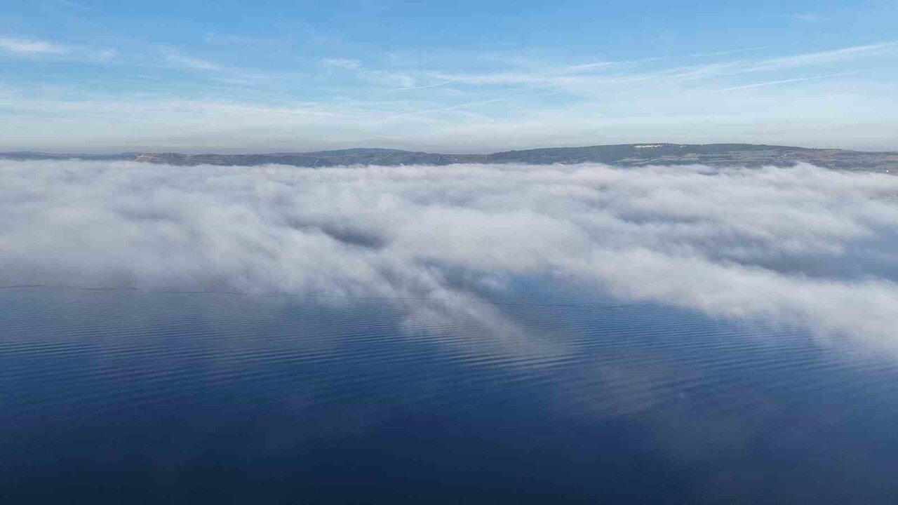 ÇANAKKALE BOĞAZI ETKİLİ OLAN YOĞUN SİS DRON İLE HAVDAN GÖRÜNTÜLENDİ.