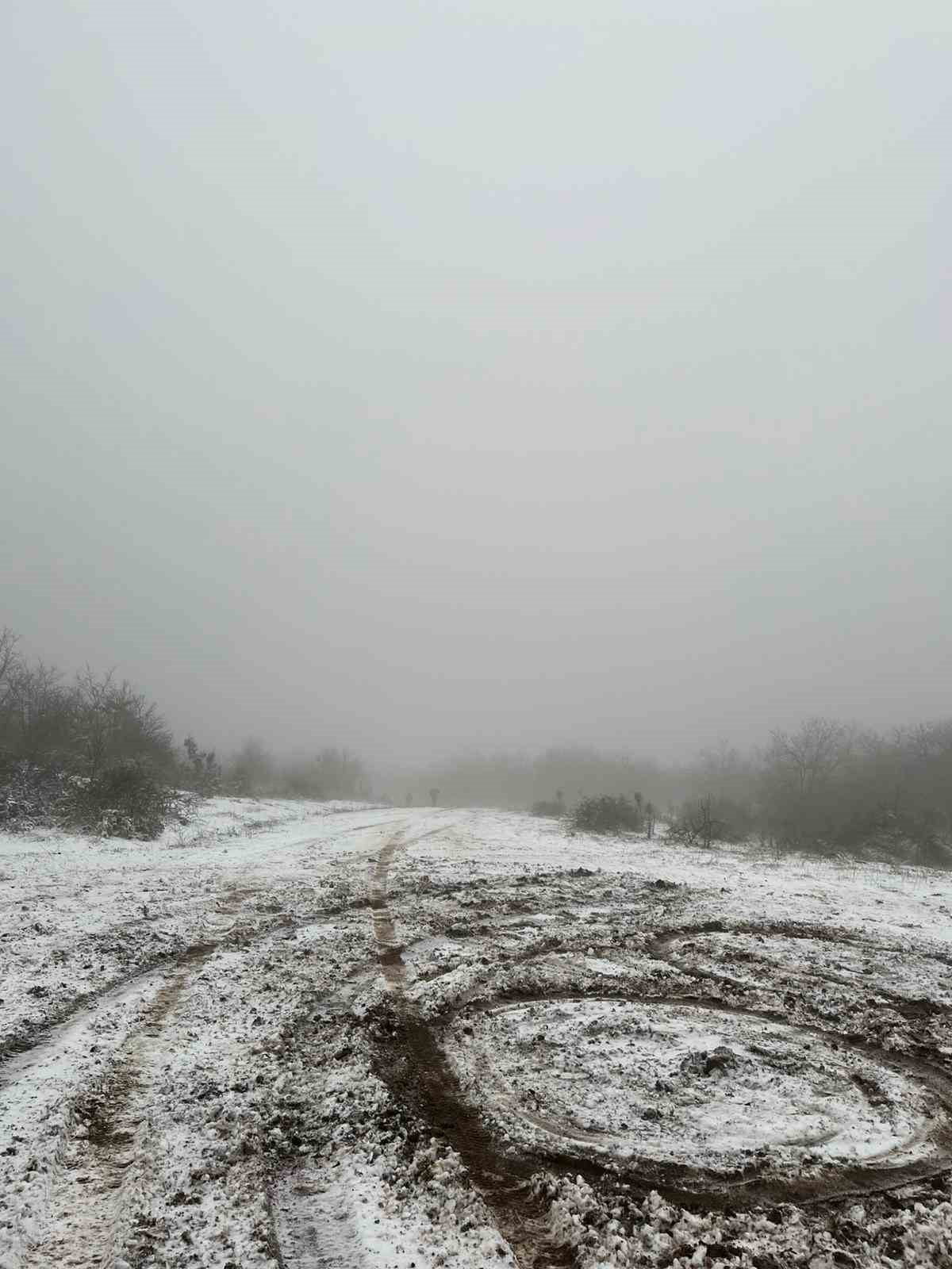 ÇANAKKALE’DE ÇAN VE BAYRAMİÇ İLÇELERİNDE MEVSİMİN İLK KARI YAĞDI. KAR YAĞIŞI SONRASI KARTPOSTALLIK...
