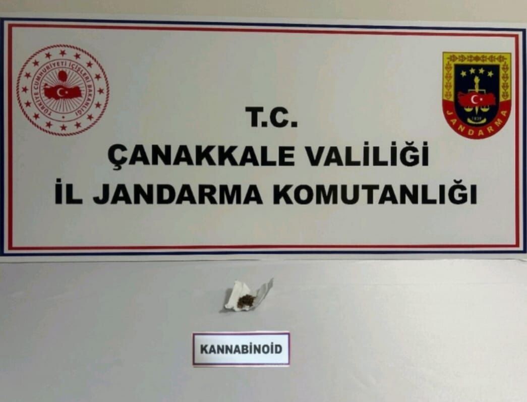 ÇANAKKALE’DE JANDARMA EKİPLERİNCE UYUŞTURUCUYLA MÜCADELEYE YÖNELİK GERÇEKLEŞTİLEN OPERASYONLARDA...