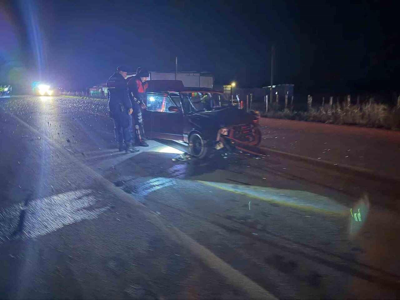 ÇANAKKALE’DE MEYDANA GELEN TRAFİK KAZASINDA OTOMOBİLLE MOTORSİKLET ÇARPIŞTI, 2’Sİ AFGAN UYRUKLU...