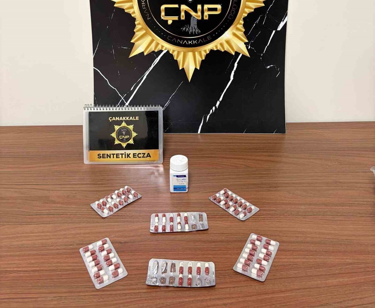 ÇANAKKALE’DE SON BİR HAFTADA GERÇEKLEŞTİRİLEN HUZUR UYGULAMALARINDA 7 ŞÜPHELİ TUTUKLANDI.