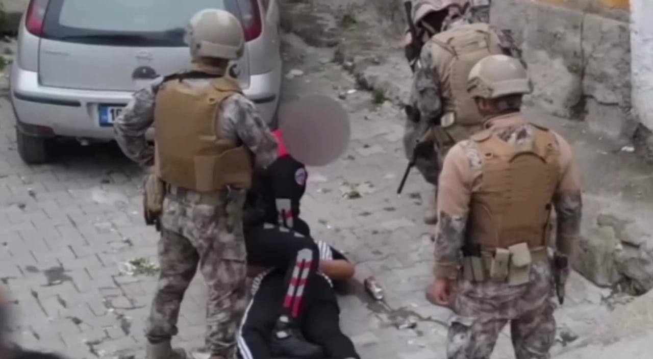 ÇANKIRI’DA JANDARMA VE POLİS EKİPLERİNCE YÜRÜTÜLEN ÇALIŞMALARDA ÇEŞİTLİ SUÇLARDAN ARANAN 176 ŞAHIS...