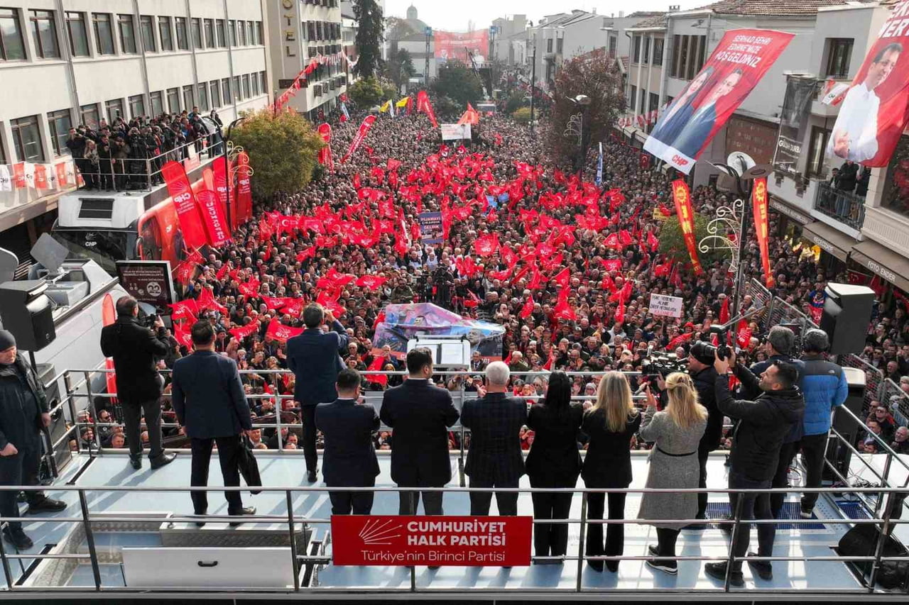 CHP LİDERİ ÖZEL: "BU DARBECİLER DE GÜNÜ GELİNCE EDİRNE'DEN KAÇMAK İSTERLERSE MERİÇ'TEN DEDEAĞAÇ'A...