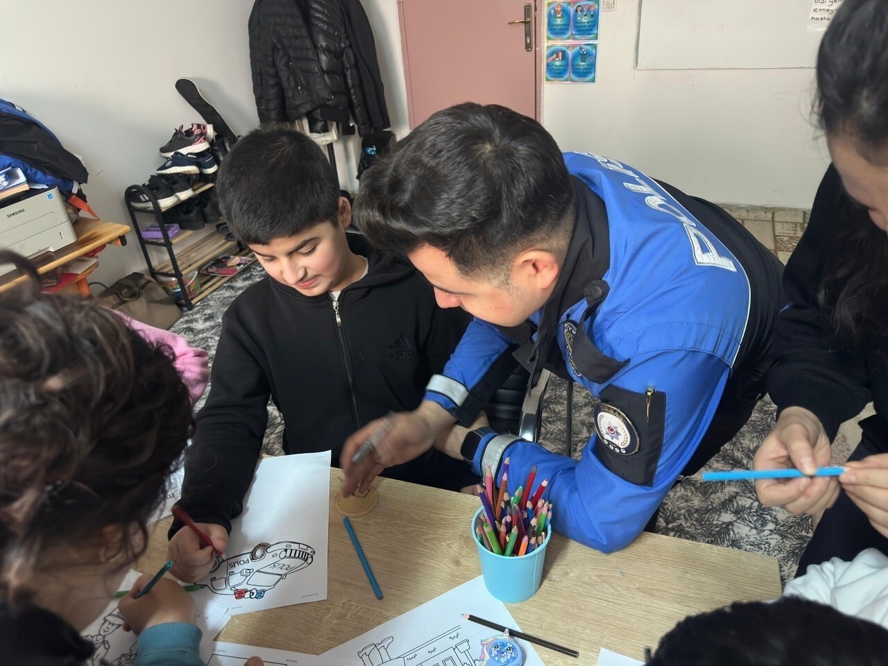 CİZRE İLÇE EMNİYET MÜDÜRLÜĞÜ TOPLUM DESTEKLİ POLİSLİK BÜRO AMİRLİĞİ EKİPLERİ TARAFINDAN AHMET-İ...