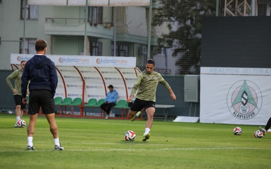 CORENDON ALANYASPOR TRENDYOL SÜPER LİG’İN 17’İNCİ HAFTASINDA SAHASINDA OYNAYACAĞI FATİH KARAGÜMRÜK...
