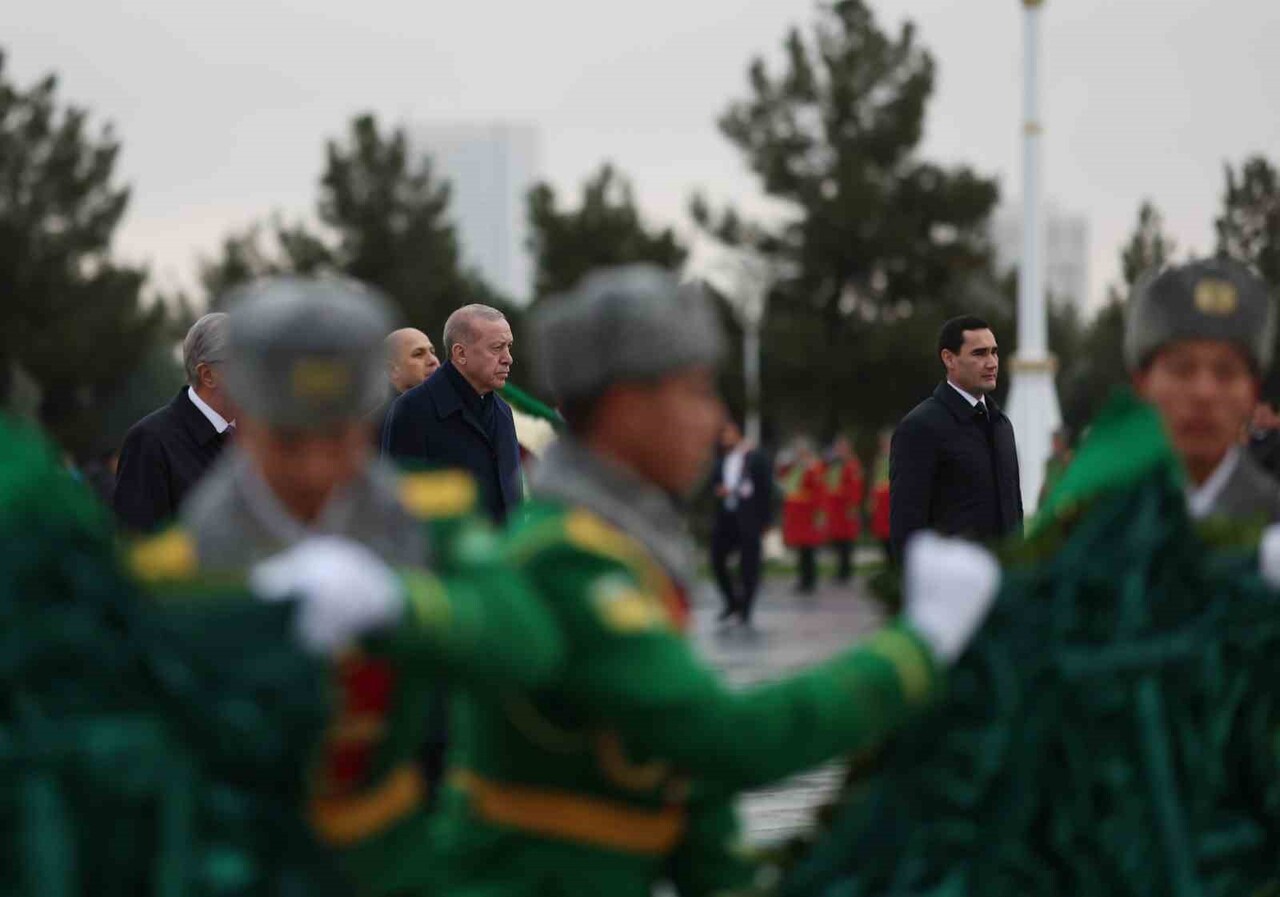 CUMHURBAŞKANI RECEP TAYYİP ERDOĞAN, ULUSLARARASI BARIŞ VE GÜVEN FORUMU'NA KATILMAK ÜZERE GELDİĞİ...